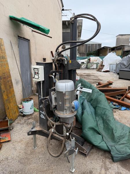 Spaccalegna verticale a cuneo - Comaf Srl